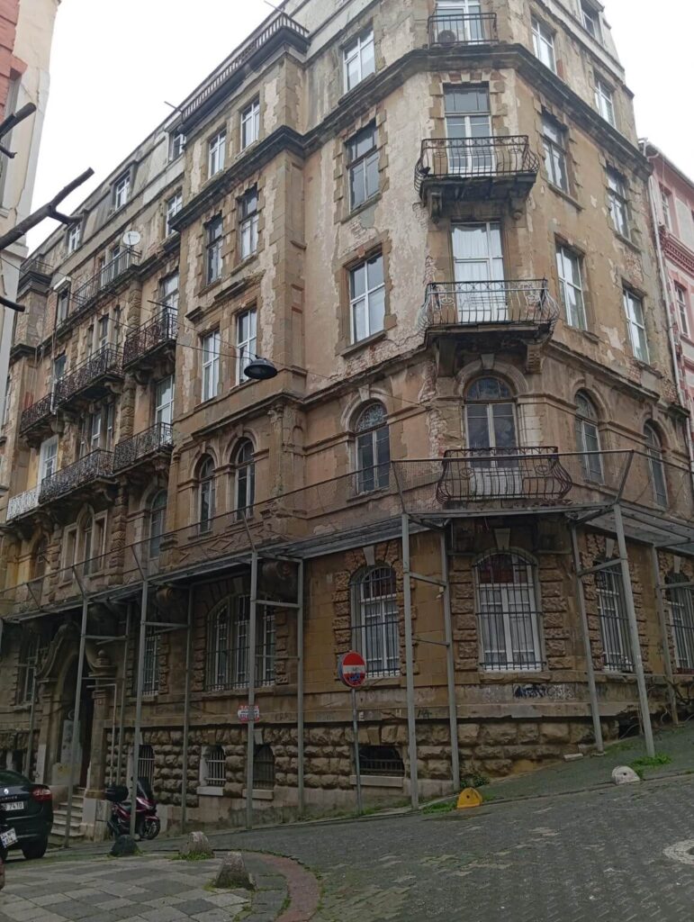 Palazzo Italiano a Kadıköy edificio storico Istanbul
