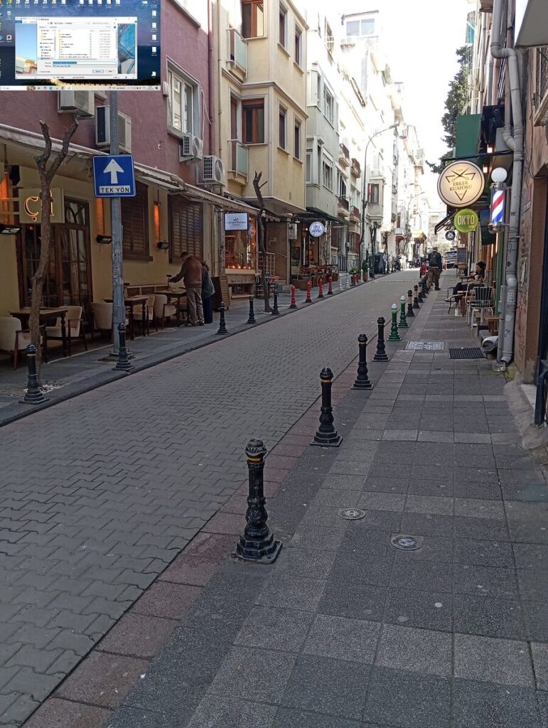 Kadıköy Yeldeğirmeni street view